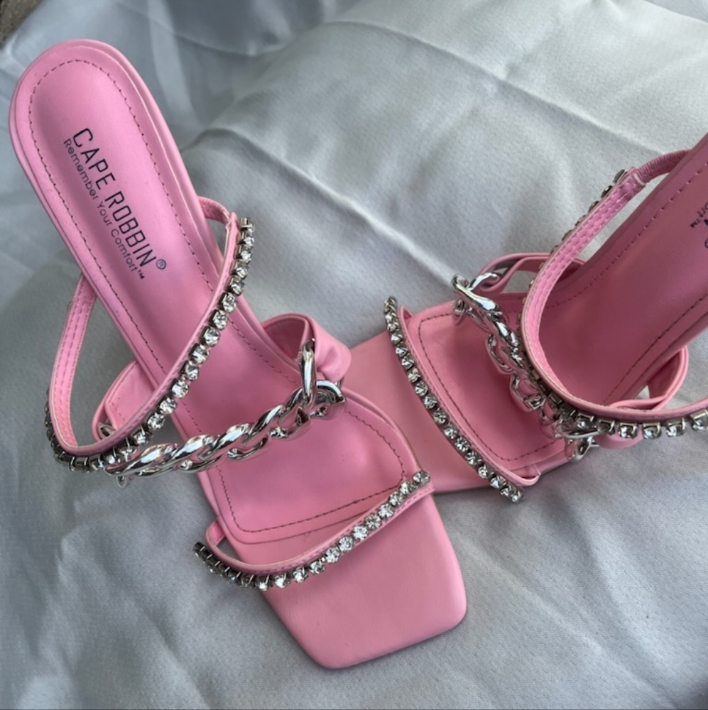 Cape Robbin pink heels